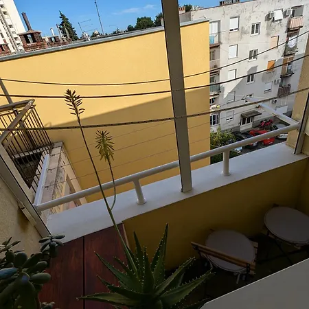 Sunset Vista Apartment